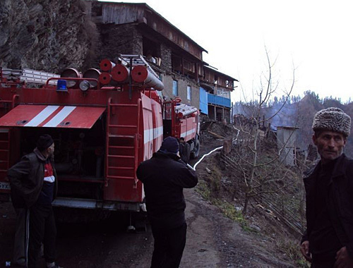 Дагестан, село Цибари, 30 ноября 2010 года. Фото ГУ МЧС по республике Дагестан Дагестан, село Цибари, 30 ноября 2010 года. Фото ГУ МЧС по республике Дагестан