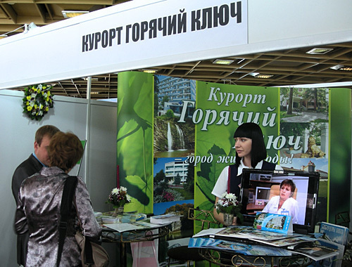 Стенд курорта "Горячий Ключ" на международной туристической выставке "Курорты и туризм-2011" в Сочи, 12 января 2011 года. Фото "Кавказского узла" Стенд курорта "Горячий Ключ" на международной туристической выставке "Курорты и туризм-2011" в Сочи, 12 января 2011 года. Фото "Кавказского узла"