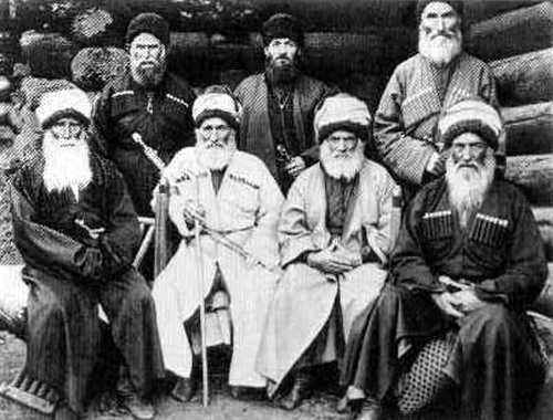 Старейшины Карачая в XIX веке. Фото с сайта http://ru.wikipedia.org Старейшины Карачая в XIX веке. Фото с сайта http://ru.wikipedia.org