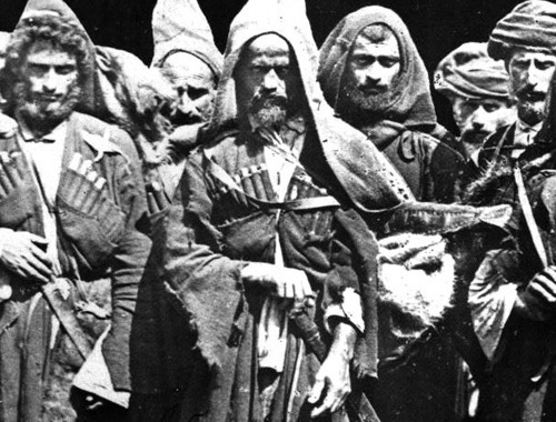Абхазы в морском порте Самсун после Кавказской войны в 1864 году. Фото с сайта http://ru.wikipedia.org Абхазы в морском порте Самсун после Кавказской войны в 1864 году. Фото с сайта http://ru.wikipedia.org