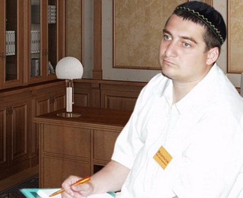 Руководитель правозащитной организации "МАШР" Магомед Муцольгов, 2008 г. Фото с сайта Ингушетия.ру ( www.ingushetiyaru.org) Руководитель правозащитной организации "МАШР" Магомед Муцольгов, 2008 г. Фото с сайта Ингушетия.ру ( www.ingushetiyaru.org)