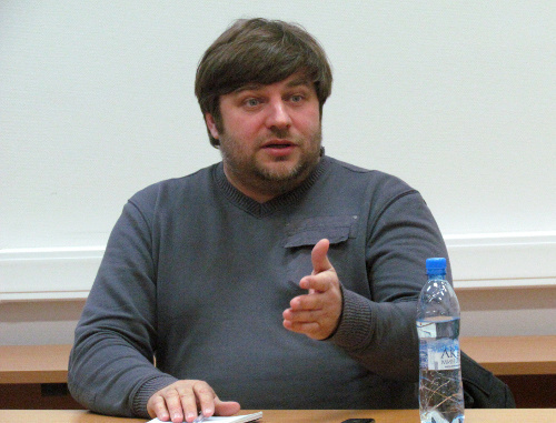 Денис Соколов, руководитель Центра исследований регионов RAMCOM. Фото Лидии Пакуловой, члена «Клуба 2050″ (http://club2050.ru)
Денис Соколов, руководитель Центра исследований регионов RAMCOM. Фото Лидии Пакуловой, члена «Клуба 2050″ (http://club2050.ru)
