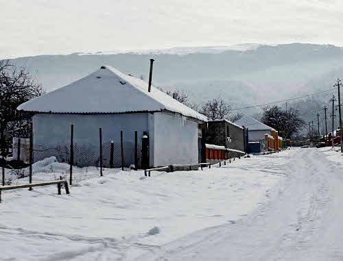 Зима 2012 года в Чечне. Веденский район, село Элистанжи. Фото: Mohmad Ulbi, u1ver.livejournal.com Зима 2012 года в Чечне. Веденский район, село Элистанжи. Фото: Mohmad Ulbi, u1ver.livejournal.com
