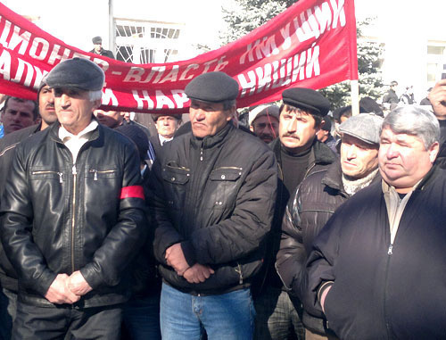 Митинг "За честные выборы" в Табасаранского районе. Дагестан, 27 февраля, 2012 г. Фото Патимат Махмудовой для "Кавказского узла" Митинг "За честные выборы" в Табасаранского районе. Дагестан, 27 февраля, 2012 г. Фото Патимат Махмудовой для "Кавказского узла"