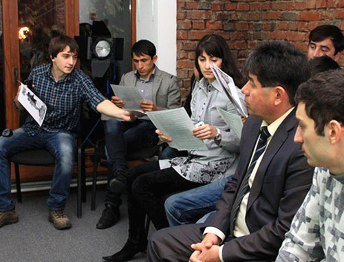 Встреча дагестанских блогеров. Дагестан, ноябрь 2011 г. Фото: gamidgitinov.livejournal.com Встреча дагестанских блогеров. Дагестан, ноябрь 2011 г. Фото: gamidgitinov.livejournal.com
