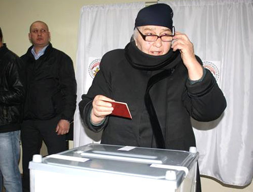 Выборы президента Республики Южная Осетия. Цхинвал, 25 марта 2012 г. Фото: Катерина Пухаева, ИА "Рес" Выборы президента Республики Южная Осетия. Цхинвал, 25 марта 2012 г. Фото: Катерина Пухаева, ИА "Рес"