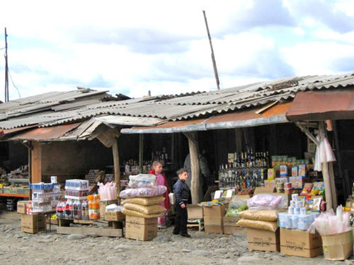 Эргнетский рынок. Фото www.svobodanews.ru, RFE/RL Эргнетский рынок. Фото www.svobodanews.ru, RFE/RL
