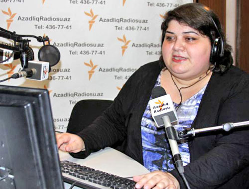 Хадиджа Исмайлова. Фото www.radioazadlyg.org, Турхан Керимов (RFE/RL) Хадиджа Исмайлова. Фото www.radioazadlyg.org, Турхан Керимов (RFE/RL)