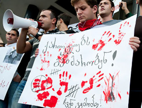 Акция протеста против насилия в тюрьмах Грузии. Фото : Александр Имедашвили, NEWSGEORGIA Акция протеста против насилия в тюрьмах Грузии. Фото : Александр Имедашвили, NEWSGEORGIA