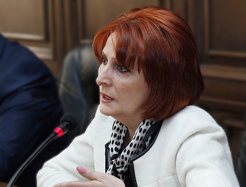 Руководитель фракции "Страна законности" Егине Бишарян во время брифинга в парламенте 16 ноября 2012 г. Фото: © PanARMENIAN Photo /
Tigran Mehrabyan Руководитель фракции "Страна законности" Егине Бишарян во время брифинга в парламенте 16 ноября 2012 г. Фото: © PanARMENIAN Photo /
Tigran Mehrabyan