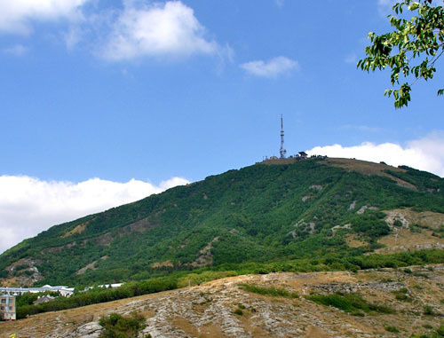 Гора Машук. Фото http://commons.wikimedia.org Гора Машук. Фото http://commons.wikimedia.org