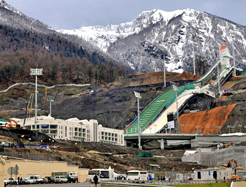 Комплекс для прыжков с трамплина "Русские горки". Фото http://www.olympdep.ru Комплекс для прыжков с трамплина "Русские горки". Фото http://www.olympdep.ru