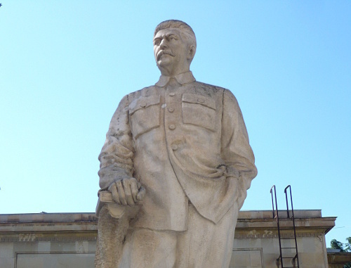 Памятник Иосифу Сталину в Гори, Грузия, 2011 г. Фото: G Travels, http://www.flickr.com Памятник Иосифу Сталину в Гори, Грузия, 2011 г. Фото: G Travels, http://www.flickr.com