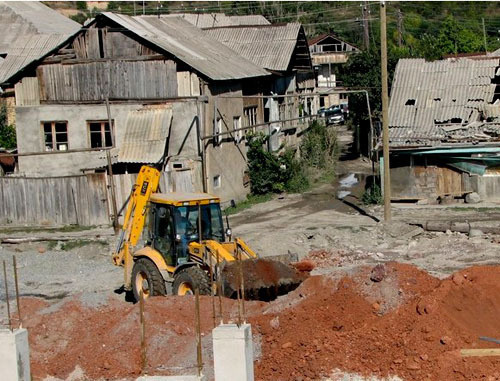 Строительство "Еврейского квартала" в Цхинвале. Сентябрь 2009 г. Фото http://osinform.ru Строительство "Еврейского квартала" в Цхинвале. Сентябрь 2009 г. Фото http://osinform.ru