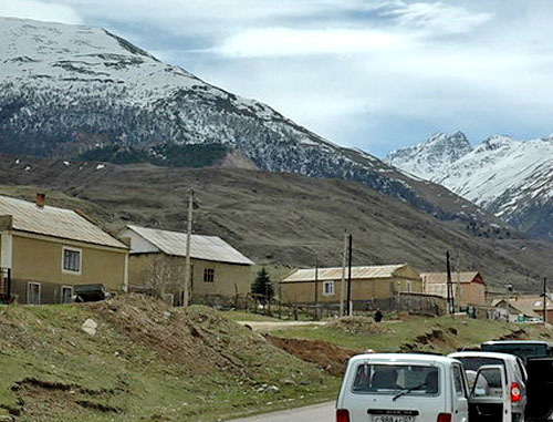 Село в Кабардино-Балкарии. Фото http://www.region-07.ru Село в Кабардино-Балкарии. Фото http://www.region-07.ru