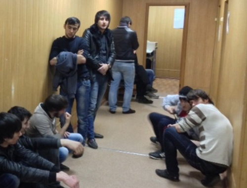 Ставрополь, февраль 2013 г. Задержанные за драку. Фото пресс-службы ГУ МВД России по Ставропольскому краю Ставрополь, февраль 2013 г. Задержанные за драку. Фото пресс-службы ГУ МВД России по Ставропольскому краю