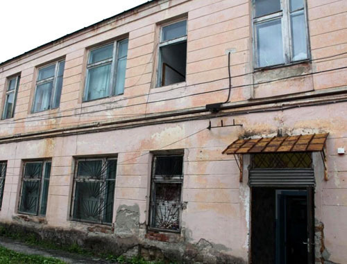 Здание республиканской филармонии, Кабардино-Балкария. Фото: "Кабардино-Балкария. Мир и мы. www.sk-news.ru" Здание республиканской филармонии, Кабардино-Балкария. Фото: "Кабардино-Балкария. Мир и мы. www.sk-news.ru"