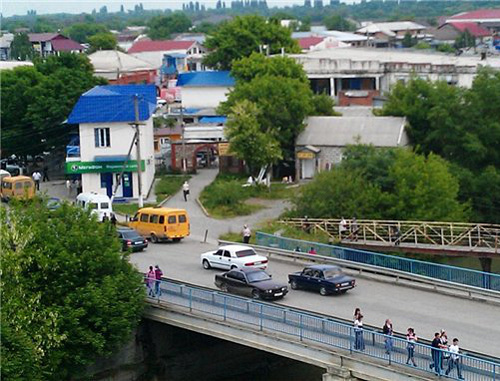 Ингушетия, Сунженский район, станица Орджоникидзевская. Фото: http://tamerson.livejournal.com Ингушетия, Сунженский район, станица Орджоникидзевская. Фото: http://tamerson.livejournal.com