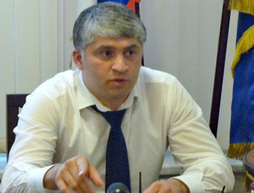 Председатель комитета по законодательству и госстроительству парламента республики Дагестан Магомед Амиров. Фото http://www.riadagestan.ru/ Председатель комитета по законодательству и госстроительству парламента республики Дагестан Магомед Амиров. Фото http://www.riadagestan.ru/