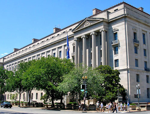 Здание министерства юстиции США в Вашингтоне. Фото http://commons.wikimedia.org/ Здание министерства юстиции США в Вашингтоне. Фото http://commons.wikimedia.org/