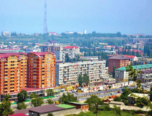 Проспект Акушинского в Махачкале, Дагестан. Фото: Эльдар Расулов, Сергей Мартьянов, http://www.odnoselchane.ru/ Проспект Акушинского в Махачкале, Дагестан. Фото: Эльдар Расулов, Сергей Мартьянов, http://www.odnoselchane.ru/