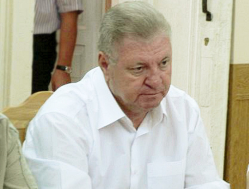 Мэр Астрахани Михаил Столяров на заседании генерального совета астраханского отделения партии "Единая Россия". Астрахань, 16 июня 2013 г. Фото: http://astrakhan.er.ru Мэр Астрахани Михаил Столяров на заседании генерального совета астраханского отделения партии "Единая Россия". Астрахань, 16 июня 2013 г. Фото: http://astrakhan.er.ru