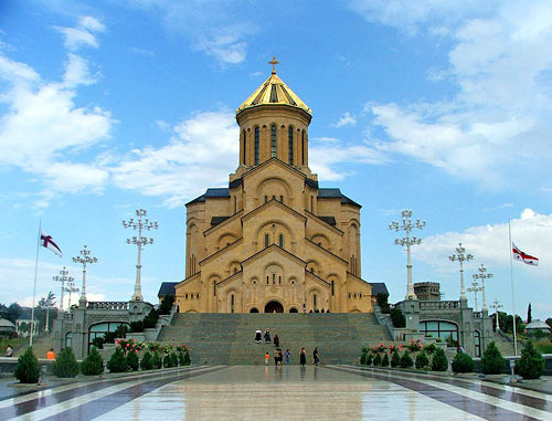 Собор Святой Троицы в Тбилиси. Фото: Monika, http://ru.wikipedia.org/ Собор Святой Троицы в Тбилиси. Фото: Monika, http://ru.wikipedia.org/