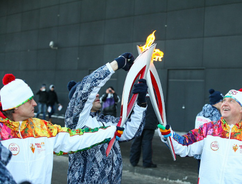 Эстафета олимпийского огня в Краснодаре 4 февраля 2014 г. Фото: Официальный сайт главы муниципального образования город Краснодар, http://www.glava.krd.ru/news/1549 Эстафета олимпийского огня в Краснодаре 4 февраля 2014 г. Фото: Официальный сайт главы муниципального образования город Краснодар, http://www.glava.krd.ru/news/1549