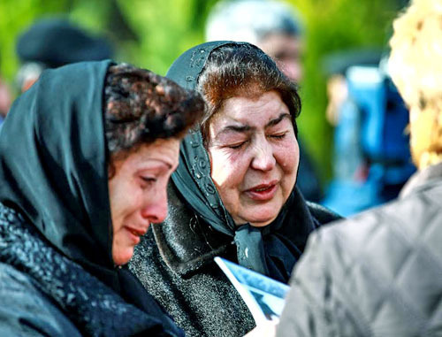 Жители Азербайджана пришли к Мемориалу жертвам Ходжалинской трагедии. Баку, Хатаинский район, 26 февраля 2014 г. Фото Азиза Каримова для "Кавказского узла" Жители Азербайджана пришли к Мемориалу жертвам Ходжалинской трагедии. Баку, Хатаинский район, 26 февраля 2014 г. Фото Азиза Каримова для "Кавказского узла"