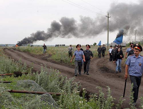 Беспорядки на Еланском месторождении в Воронежской области 22 июня 2013 г. Фото: © 2014 Save Khoper!, http://savekhoper.ru Беспорядки на Еланском месторождении в Воронежской области 22 июня 2013 г. Фото: © 2014 Save Khoper!, http://savekhoper.ru