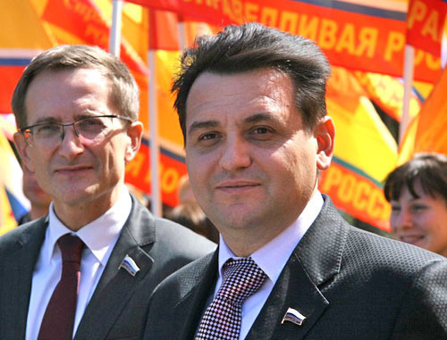 Олег Михеев (справа). Фото http://www.oleg-mikheev.ru/ Олег Михеев (справа). Фото http://www.oleg-mikheev.ru/