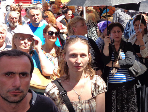 Акция протеста с требованием внести изменения в антидискриминационный закон. Тбилиси, 17 мая 2014 г. Фото Инны Кукуджановой для "Кавказского узла" Акция протеста с требованием внести изменения в антидискриминационный закон. Тбилиси, 17 мая 2014 г. Фото Инны Кукуджановой для "Кавказского узла"
