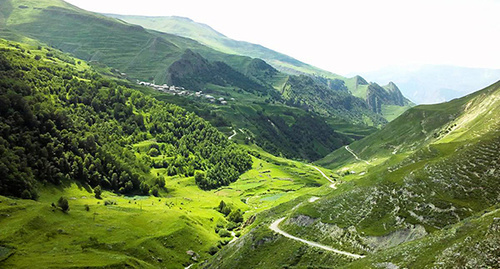 Село Колоб в Унцукульском районе Дагестана. Фото: Магомед Сайгидов. http://www.odnoselchane.ru/?page=photos_of_category§=1174&com=photogallery Село Колоб в Унцукульском районе Дагестана. Фото: Магомед Сайгидов. http://www.odnoselchane.ru/?page=photos_of_category§=1174&com=photogallery