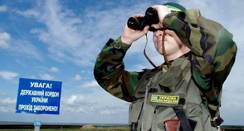 На пограничном пункте "Дьяково - Куйбышево". Фото: http://vsekommentarii.com/news/2013/07/09/9377407.htm На пограничном пункте "Дьяково - Куйбышево". Фото: http://vsekommentarii.com/news/2013/07/09/9377407.htm