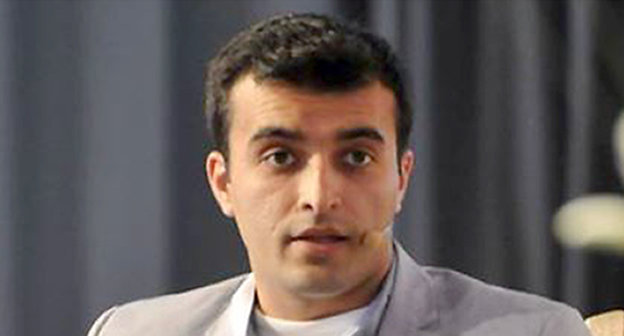 Расул Джафаров. Фото: http://rus.azattyq.org/archive/news/20140803/360/360.html?id=25479132 Расул Джафаров. Фото: http://rus.azattyq.org/archive/news/20140803/360/360.html?id=25479132