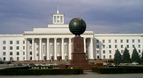 Здание парламента Кабардино-Балкарии. Фото: RFE/RL http://www.svoboda.org/ Здание парламента Кабардино-Балкарии. Фото: RFE/RL http://www.svoboda.org/