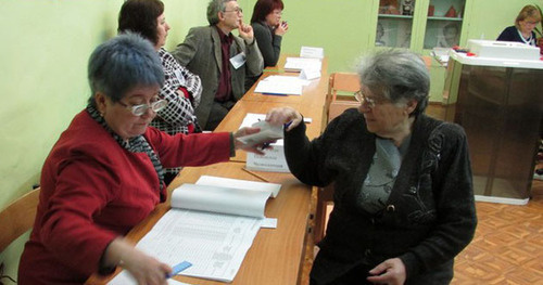Довыборы в городскую думу. Астрахань, 27 апреля 2014 г. Фото Вячеслава Ященко для «Кавказского узла» Довыборы в городскую думу. Астрахань, 27 апреля 2014 г. Фото Вячеслава Ященко для «Кавказского узла»