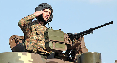 Военнослужащий армии Армении. Фото: http://www.mil.am/images/FBhEakp4UzcdHz3GS5bdsXreOh.jpg Военнослужащий армии Армении. Фото: http://www.mil.am/images/FBhEakp4UzcdHz3GS5bdsXreOh.jpg
