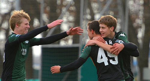 Матча 14-го тура «Краснодар-мол.» - ЦСКА-мол. Фото: http://media.fckrasnodar.ru/news/object/37283/dsc_7849.jpg Матча 14-го тура «Краснодар-мол.» - ЦСКА-мол. Фото: http://media.fckrasnodar.ru/news/object/37283/dsc_7849.jpg