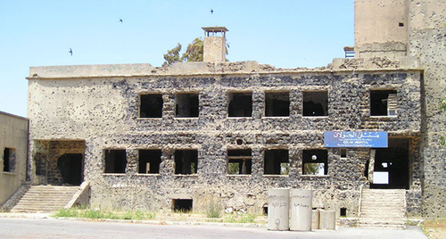 Госпиталь Голан Кунейтра в буферной зоне. Фото: http://traditio-ru.org/images/thumb/f/f0/Golan_Hospital.jpeg/800px-Golan_Hospital.jpeg Госпиталь Голан Кунейтра в буферной зоне. Фото: http://traditio-ru.org/images/thumb/f/f0/Golan_Hospital.jpeg/800px-Golan_Hospital.jpeg
