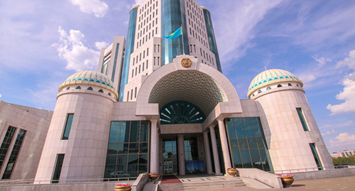 Парламент Казахстана. Фото Турара Казангапов, http://tengrinews.kz/kazakhstan_news/dogovor-o-eaes-ratifitsiroval-parlament-kazahstana-263100/ Парламент Казахстана. Фото Турара Казангапов, http://tengrinews.kz/kazakhstan_news/dogovor-o-eaes-ratifitsiroval-parlament-kazahstana-263100/