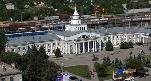 Вокзал города Минеральные Воды. https://ru.wikipedia.org/wiki/%D0%9C%D0%B8%D0%BD%D0%B5%D1%80%D0%B0%D0%BB%D1%8C%D0%BD%D1%8B%D0%B5_%D0%92%D0%BE%D0%B4%D1%8B#mediaviewer/File:%D0%92%D0%BE%D0%BA%D0%B7%D0%B0%D0%BB_%D0%9C%D0%92.jpg Вокзал города Минеральные Воды. https://ru.wikipedia.org/wiki/%D0%9C%D0%B8%D0%BD%D0%B5%D1%80%D0%B0%D0%BB%D1%8C%D0%BD%D1%8B%D0%B5_%D0%92%D0%BE%D0%B4%D1%8B#mediaviewer/File:%D0%92%D0%BE%D0%BA%D0%B7%D0%B0%D0%BB_%D0%9C%D0%92.jpg