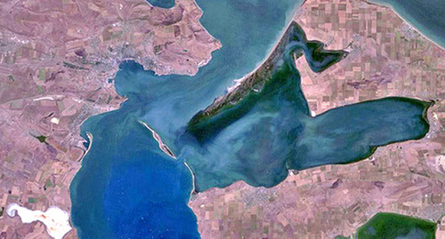Керченский пролив. Вид из космоса. Фото: NASA - http://edcsns17.cr.usgs.gov/NewEarthExplorer/ https://ru.wikipedia.org Керченский пролив. Вид из космоса. Фото: NASA - http://edcsns17.cr.usgs.gov/NewEarthExplorer/ https://ru.wikipedia.org
