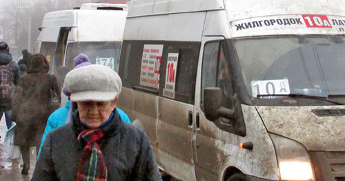 Маршрутное такси в Волгограде. 2 февараля 2015 г. Фото Вячеслава Ященко для "Кавказского узла" Маршрутное такси в Волгограде. 2 февараля 2015 г. Фото Вячеслава Ященко для "Кавказского узла"