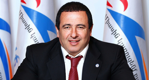 Гагик Царукян. Фото: http://www.reportarmenia.com/media/k2/galleries/3869/7bfd0e5f4620da17b1a2b792c421e367.jpg Гагик Царукян. Фото: http://www.reportarmenia.com/media/k2/galleries/3869/7bfd0e5f4620da17b1a2b792c421e367.jpg
