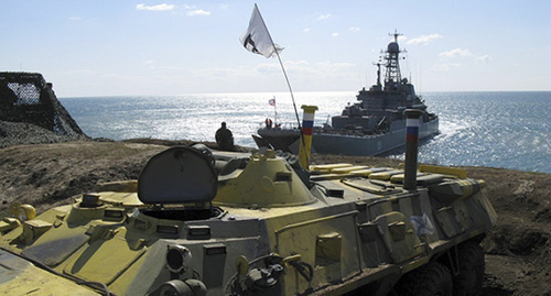 Соединения морской пехоты, дислоцированные в н.п. Темрюк Краснодарского края. Фото: http://function.mil.ru/images/military/military/2015/IMG_2563S%282%29.jpg Соединения морской пехоты, дислоцированные в н.п. Темрюк Краснодарского края. Фото: http://function.mil.ru/images/military/military/2015/IMG_2563S%282%29.jpg