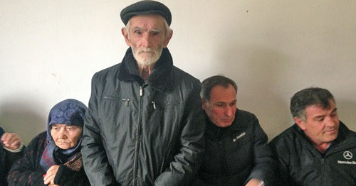 Житель села Шушия Багирча Багирчае. Новолакский район Дагестана, декабрь 2014 г. Фото Патимат Махмудовой для "Кавказского узла" Житель села Шушия Багирча Багирчае. Новолакский район Дагестана, декабрь 2014 г. Фото Патимат Махмудовой для "Кавказского узла"
