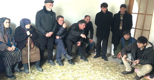 Жители Новолакского района Дагестана. Декабрь 2104 г. Фото Патимат Махмудовой для "Кавказского узла" Жители Новолакского района Дагестана. Декабрь 2104 г. Фото Патимат Махмудовой для "Кавказского узла"