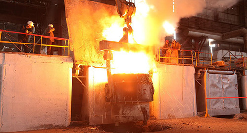 Фасонно-литейный цех завода в Рустави Фото: http://www.rmp.ge/ru/media-center/photogallery/steel-melting-shop-and-reinforcing-bar-shop Фасонно-литейный цех завода в Рустави Фото: http://www.rmp.ge/ru/media-center/photogallery/steel-melting-shop-and-reinforcing-bar-shop