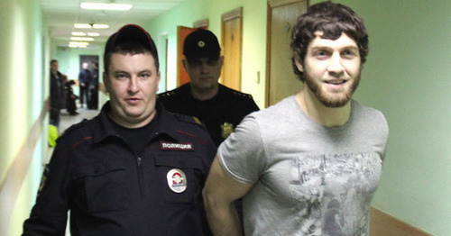 Магомед Точиев в коридоре Замоскворецкого районного суда города Москвы. 6 апреля 2015 г. Фото Магомеда Туаева для "Кавказского узла" Магомед Точиев в коридоре Замоскворецкого районного суда города Москвы. 6 апреля 2015 г. Фото Магомеда Туаева для "Кавказского узла"